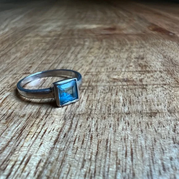 Light Blue Stone Sterling Silver - Picture 1 of 1